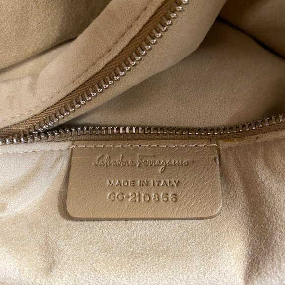 Salvatore Ferragamo Kayla Nappa Kid Desert Hobo Bag - Picture 3 of 11